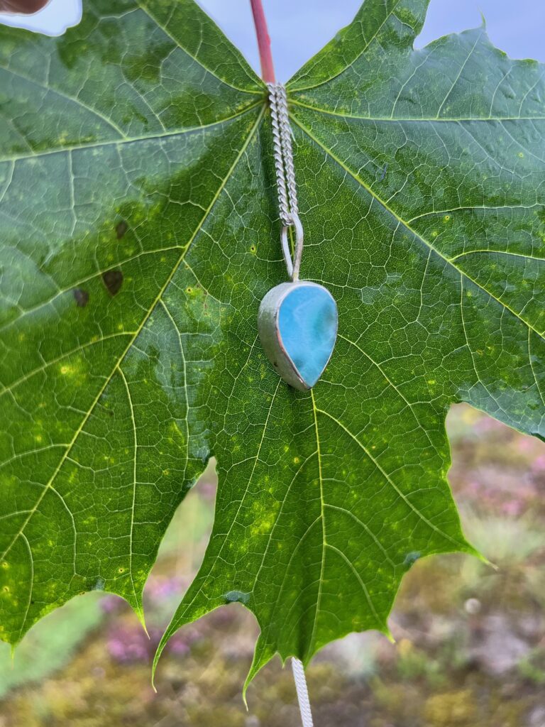 curb chain necklace in silver with larimar crystal