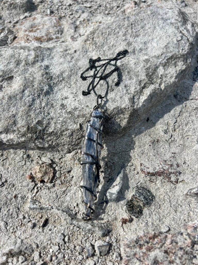 RAW BLUE KYANITE NECKLACE IN OXIDIZED SILVER